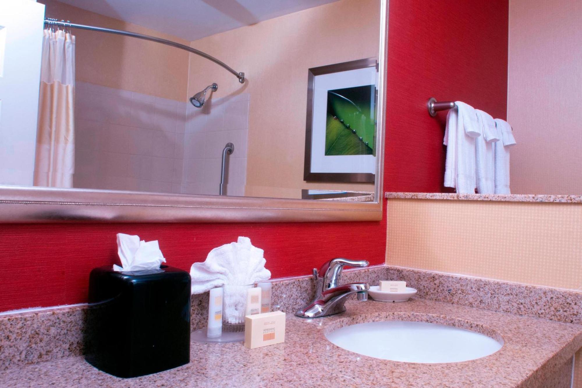 Courtyard Middlebury Otel Dış mekan fotoğraf