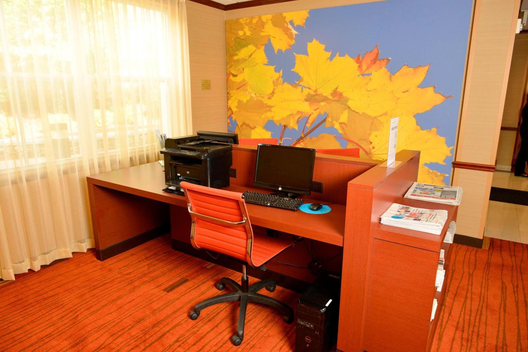 Courtyard Middlebury Otel Dış mekan fotoğraf