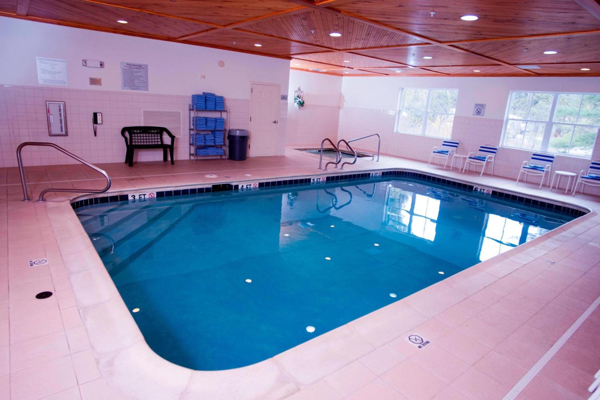 Courtyard Middlebury Otel Dış mekan fotoğraf
